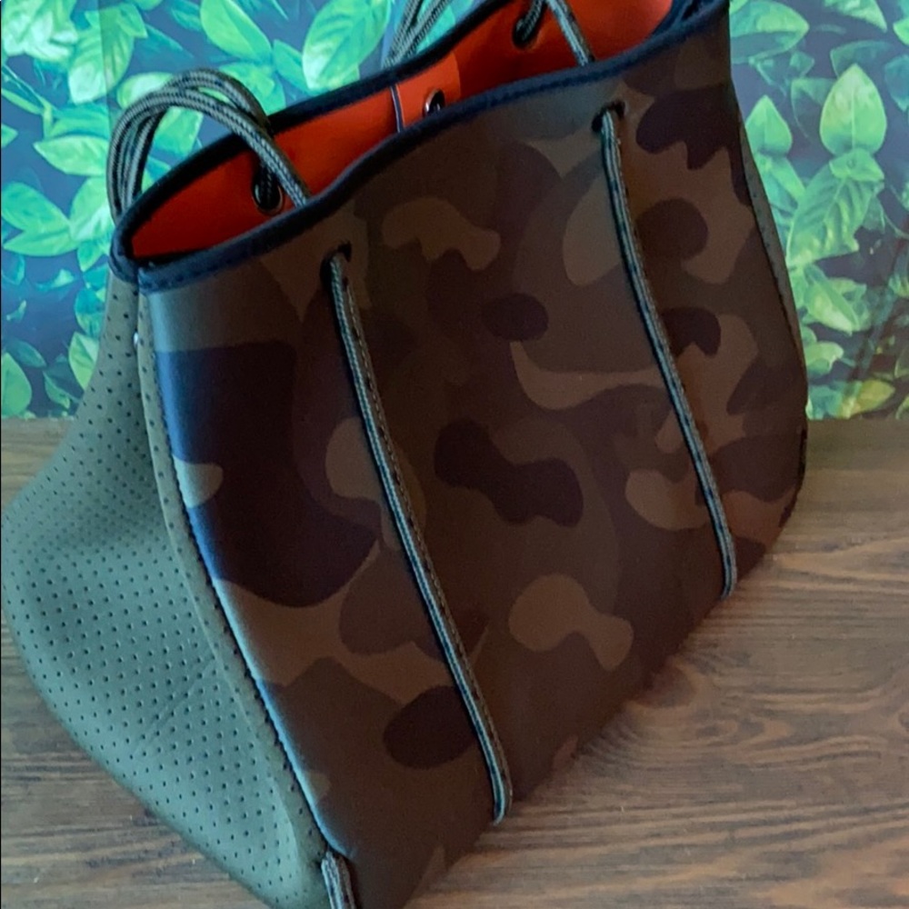 Green camp tote bag! Never full!